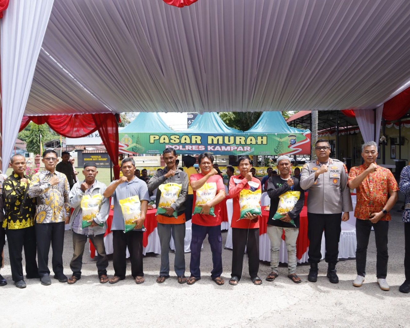 Polres Kampar Gelar Gerakan Pangan Murah, Distribusikan 4 Ton Beras untuk Stabilkan Harga Dan Bantu Masyarakat