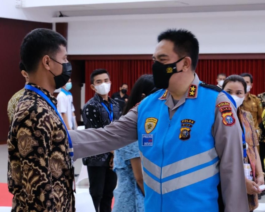 Tanda Tangani Pakta Integritas, Peserta Seleksi Polri Sumber Sarjana Dimulai, Kapolda Riau: Terapkan Skema dan Tahapan Seleksi Yang Terbaik