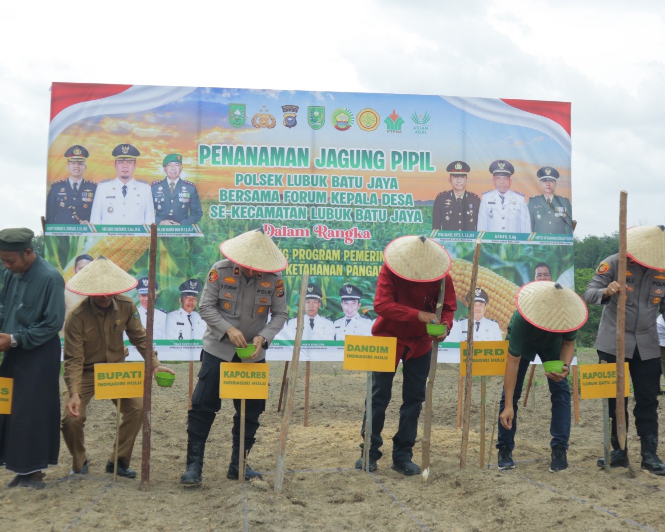Wakapolres Inhu Tanam 10 HA Jagung Pipil LBJ, Dukung Swasembada Pangan