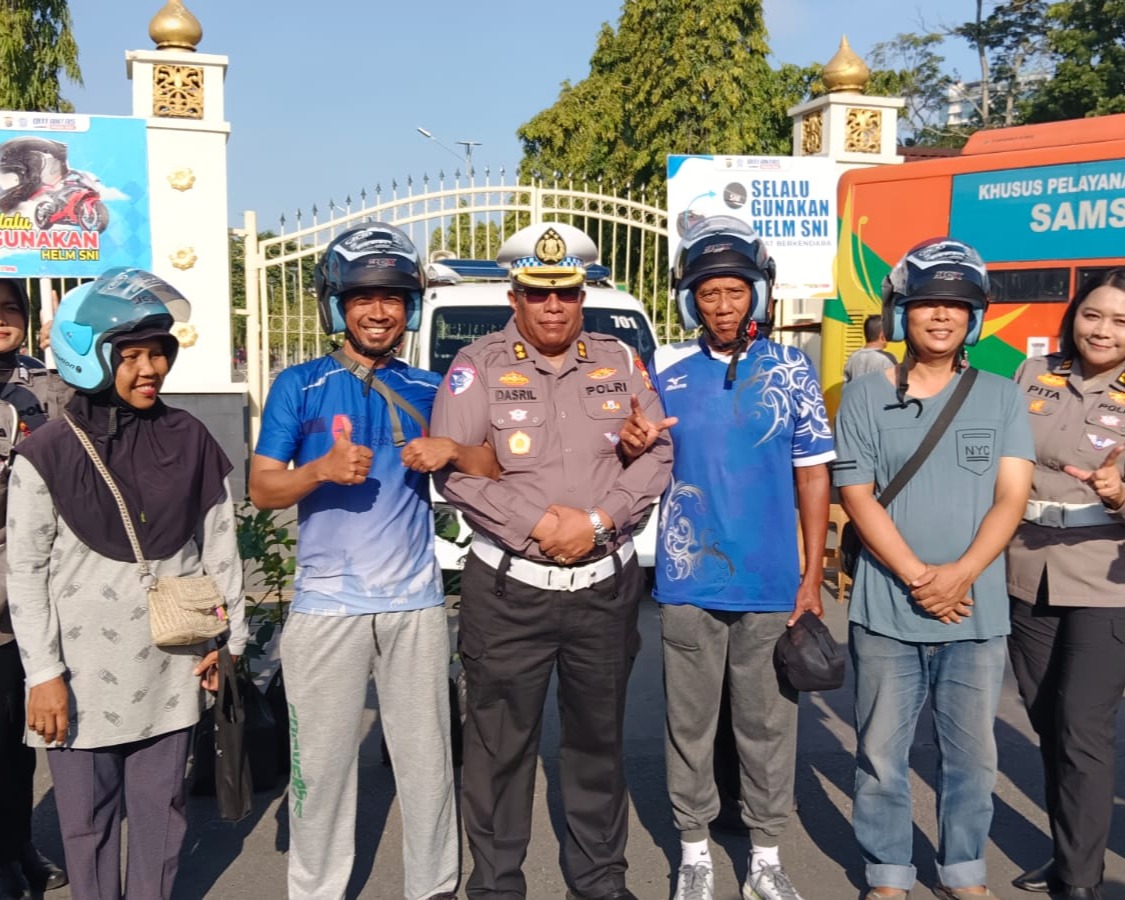 Ditlantas Polda Riau Gelar Kampanye Keselamatan Berlalu Lintas Dan Green Policing Di Area CFD Pekanbaru