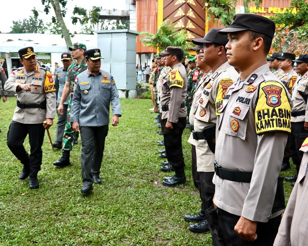 Apel Gelar Pasukan Satgas Linmas, Bhabinkamtibmas, dan Babinsa di Kota Pekanbaru Untuk Sukseskan Pemilu 2024