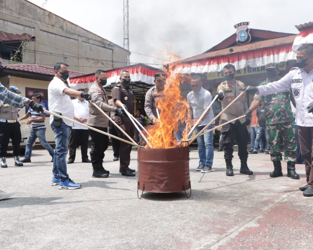 Gelar Press Release Dan Pemusnahan Barang Bukti 7 Kg Narkotika Jenis Daun Ganja Kering, Kapolres Siak AKBP Asep: 'Kita Menyelamatkan 14.000 Jiwa'