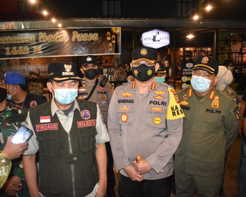 Kapolresta Pekanbaru Bersama Forkopimda Kota Kunjungi Posko PPKM di Dua Lokasi