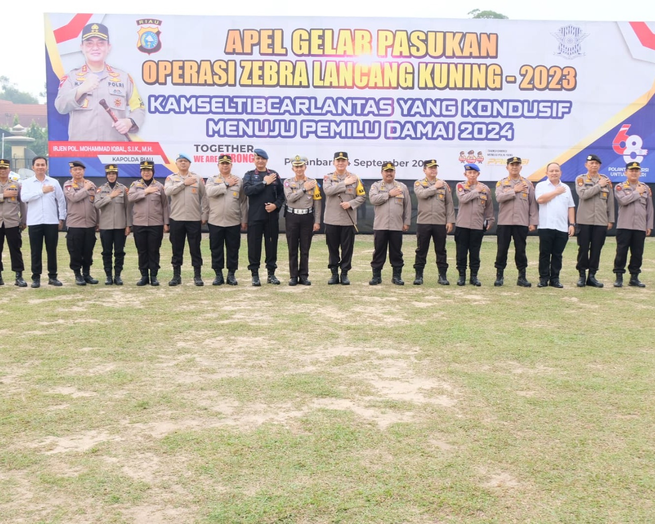 Kapolda Riau Pimpin Apel Gelar Pasukan Operasi Zebra Lancang Kuning 2023